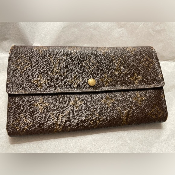 Louis Vuitton Monogram Brown Canvas Sarah Long Wallet
